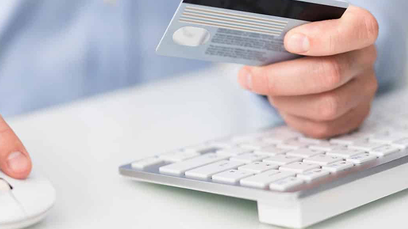 چرا خرید مستر کارت مجازی به صرفه‌تر است؟